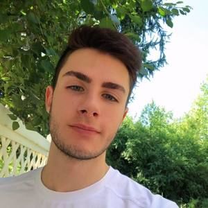 Meet your Posher, Dominic